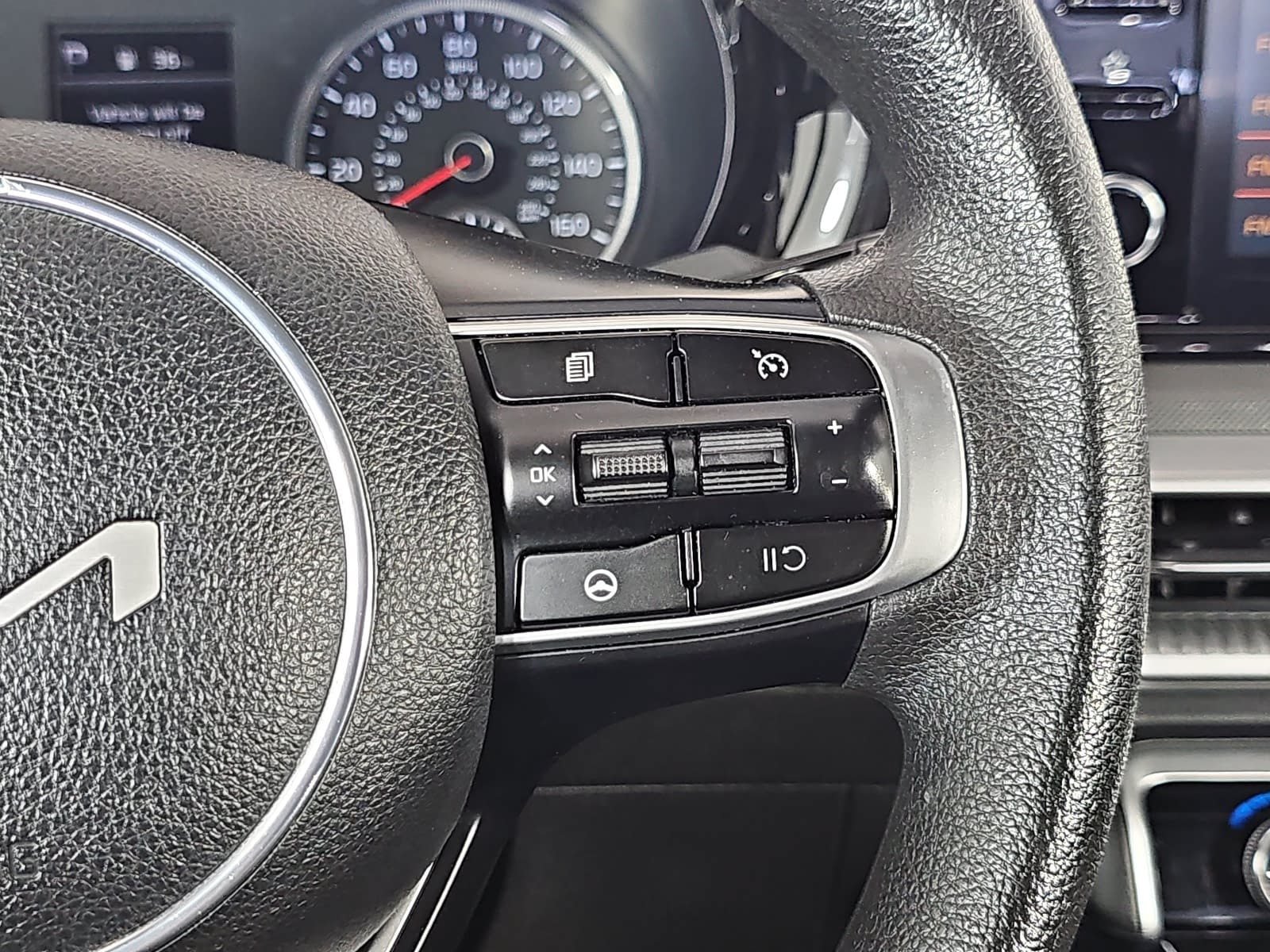 Used 2022 Kia K5 LXS FWD image 17