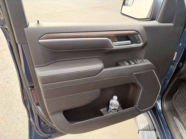 Used 2022 Chevrolet Silverado 1500 LT AWD/4WD image 10