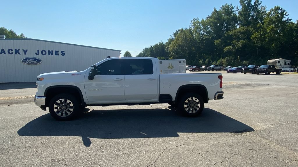 Used 2026 Chevrolet Silverado 2500 LT w/ All Star Edition AWD/4WD image 8