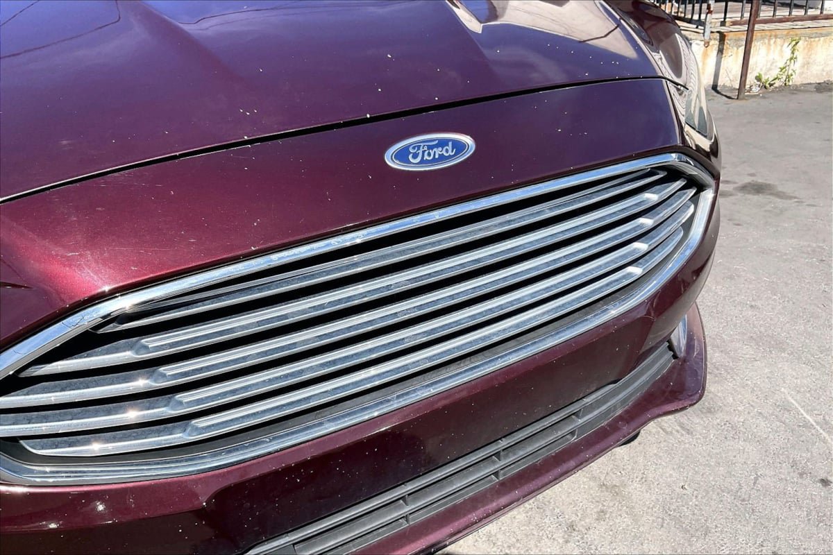 Used 2017 Ford Fusion SE w/ Equipment Group 201A FWD image 28