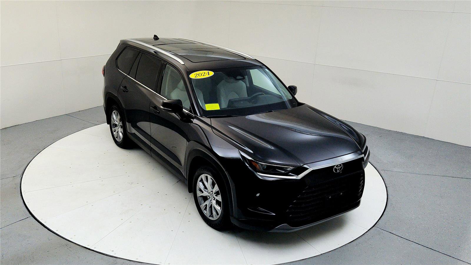 Used 2024 Toyota Grand Highlander Limited image 13