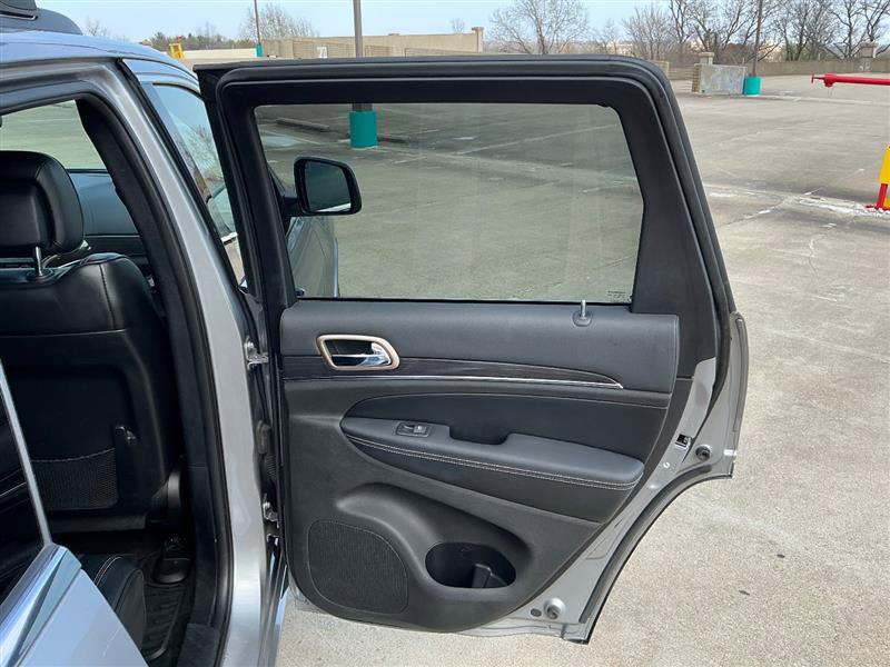 Used 2015 Jeep Grand Cherokee Overland image 37