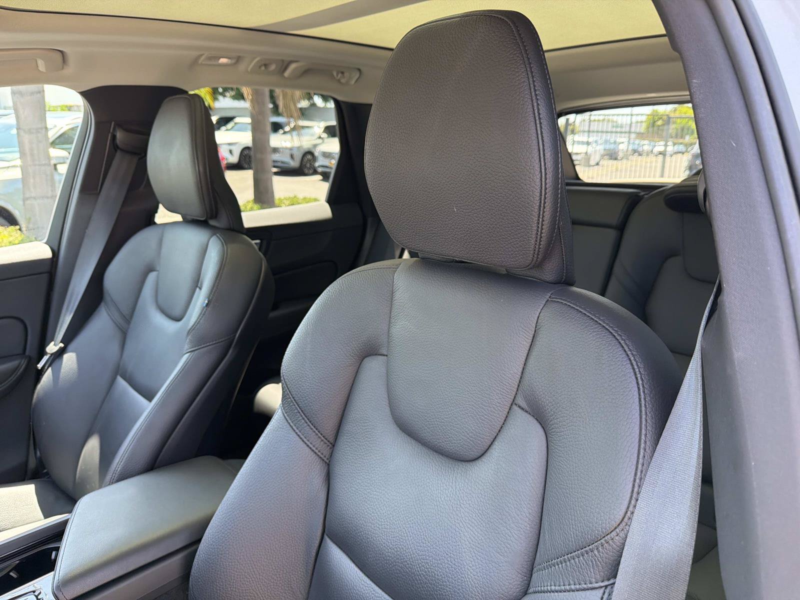 Certified 2024 Volvo XC60 B5 Plus w/ Protection Package Premier AWD/4WD image 19