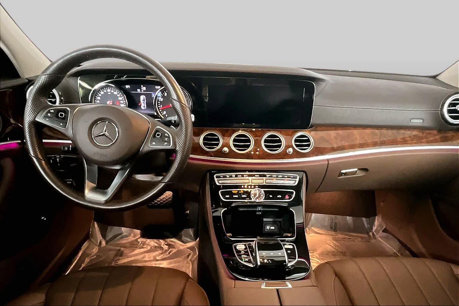 Used 2018 Mercedes-Benz E 400 4MATIC Sedan image 16