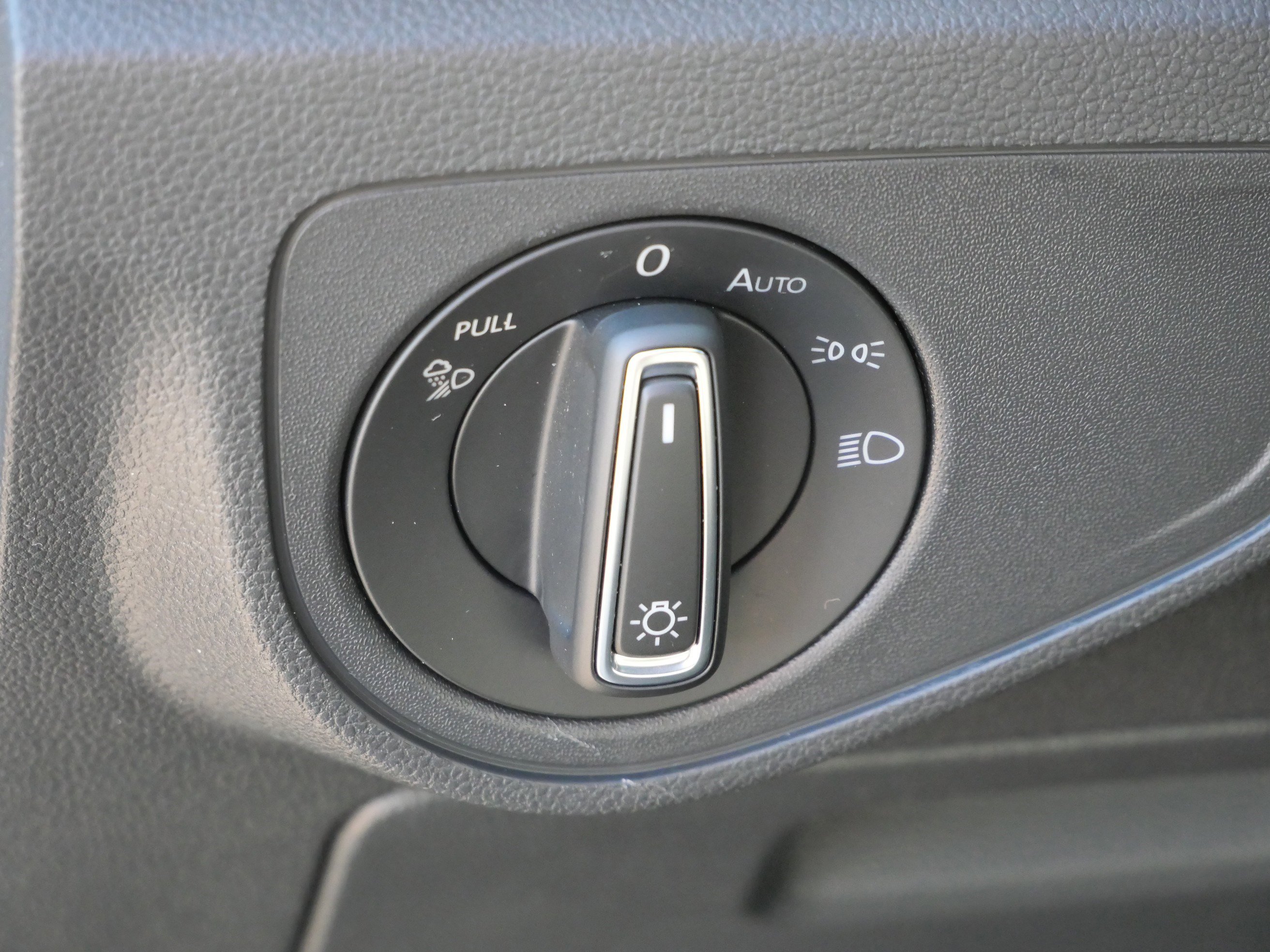 Used 2023 Volkswagen Atlas Cross Sport SEL R-Line image 21