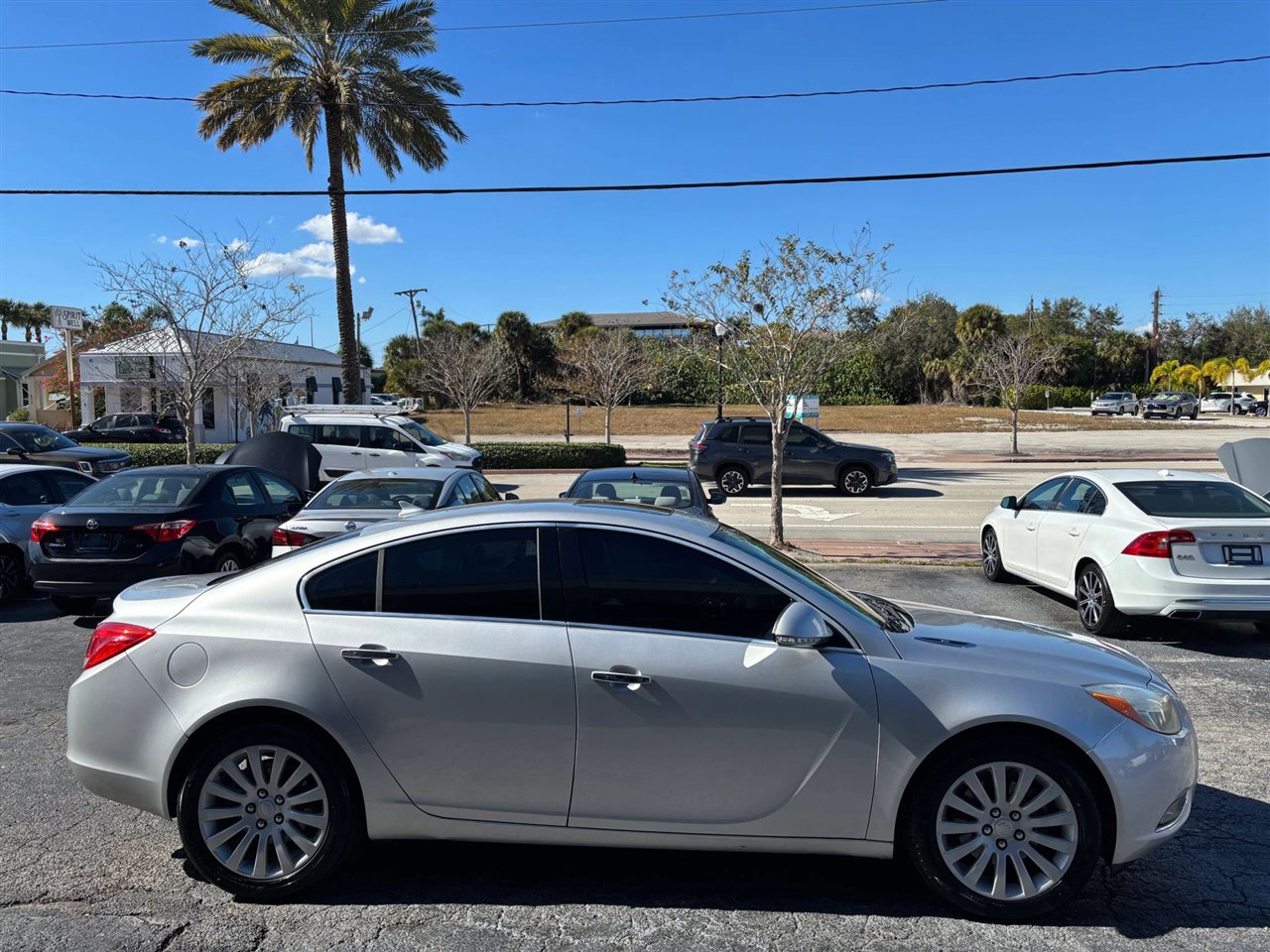 Used 2013 Buick Regal Premium image 6