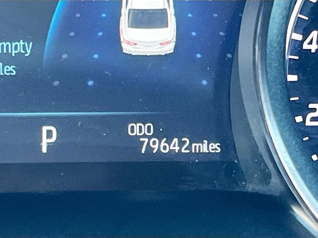 Used 2022 Toyota Camry SE w/ Carpet Mat Package (TMS) image 12