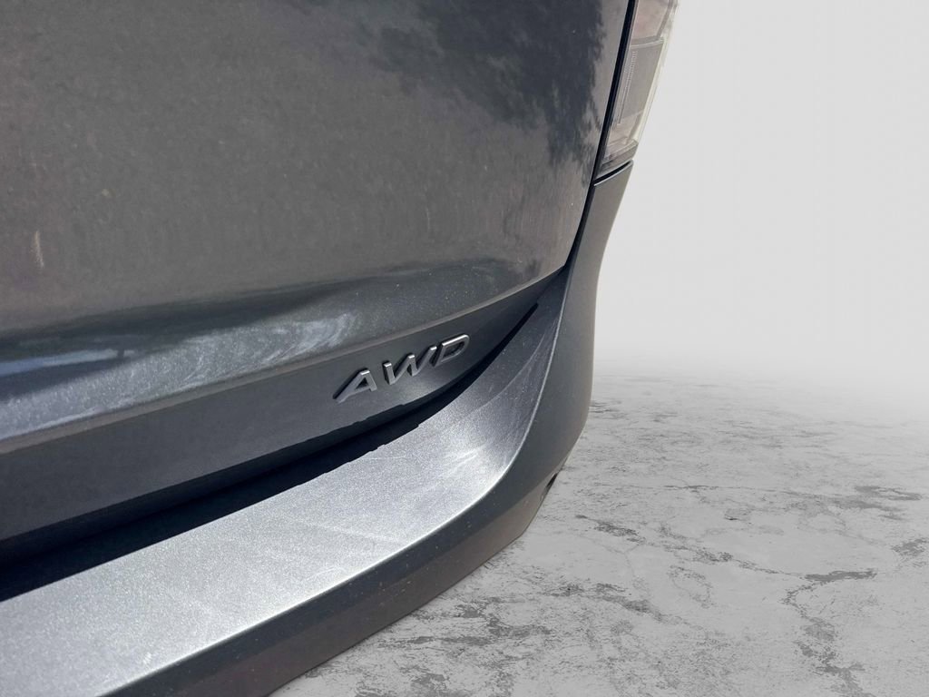 Used 2025 Nissan Kicks SV AWD/4WD image 6