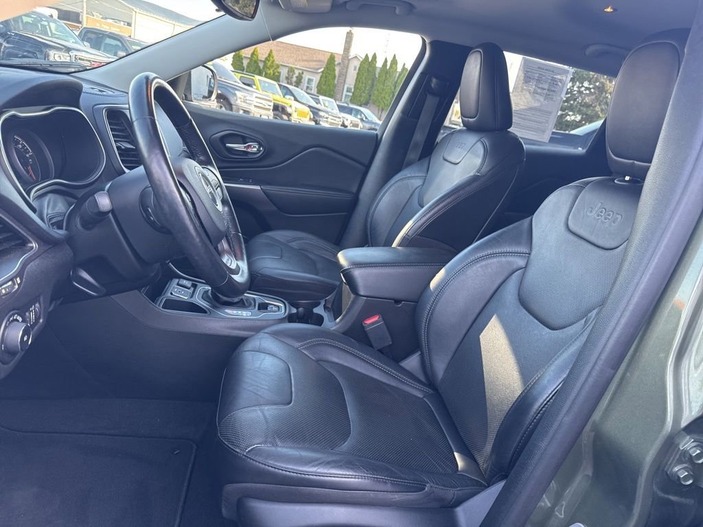 Used 2021 Jeep Cherokee Latitude Lux FWD image 9