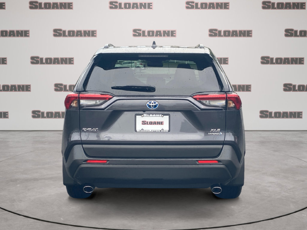 Used 2024 Toyota RAV4 XLE AWD/4WD image 4