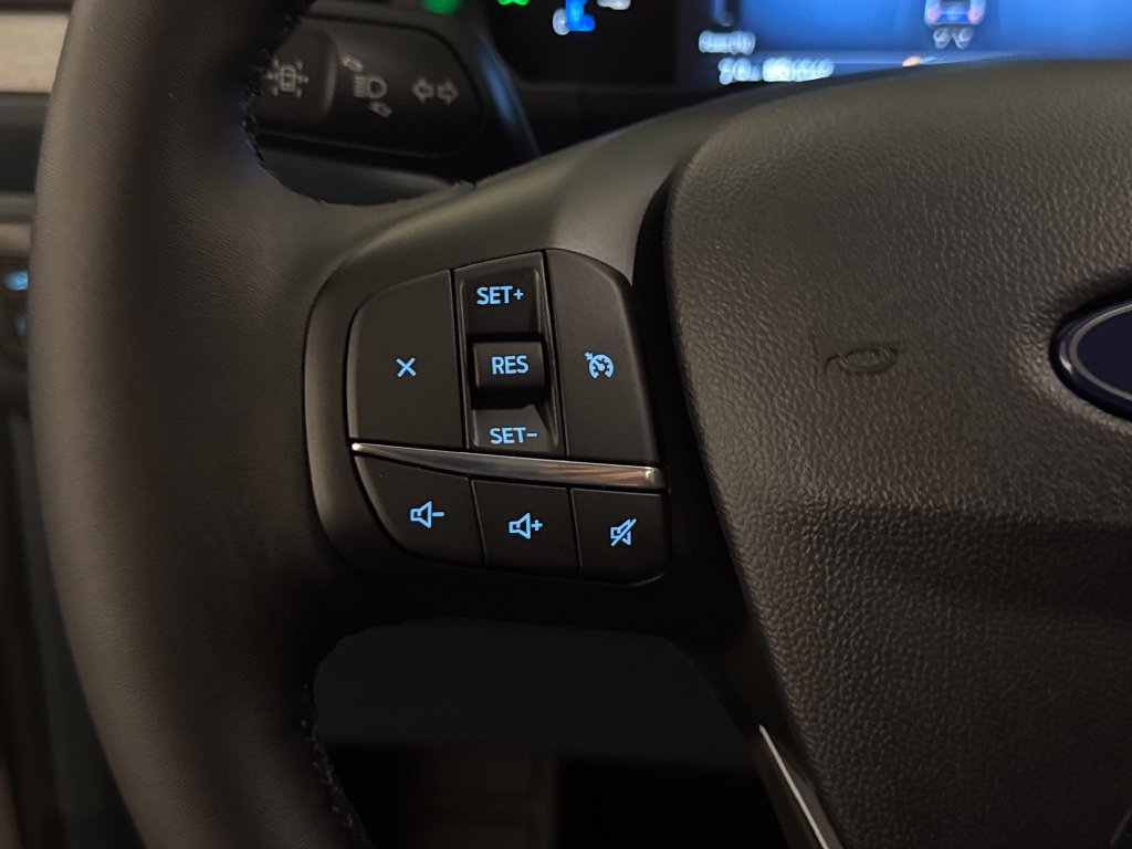 New 2026 Ford Maverick XLT w/ XLT Luxury Package FWD image 28