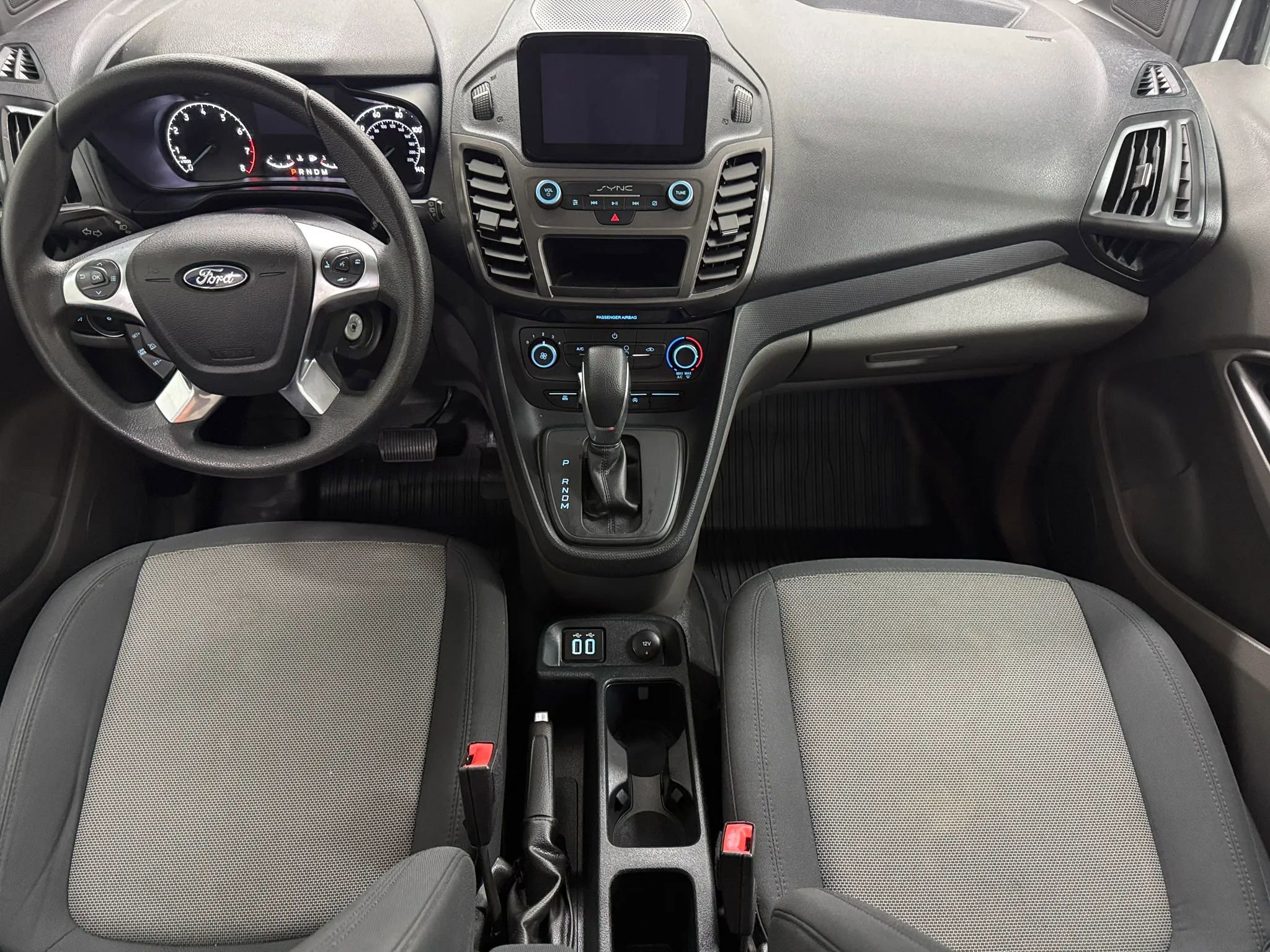 Used 2020 Ford Transit Connect XL image 2