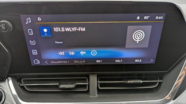 Used 2025 Chevrolet Trax LT w/ LT Convenience Package FWD image 28