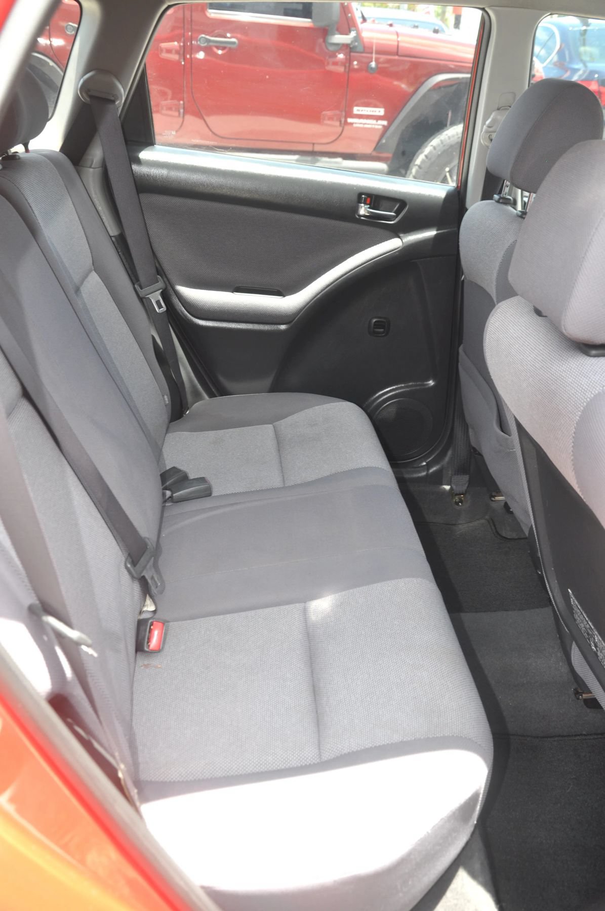Used 2003 Toyota Matrix XR FWD image 21