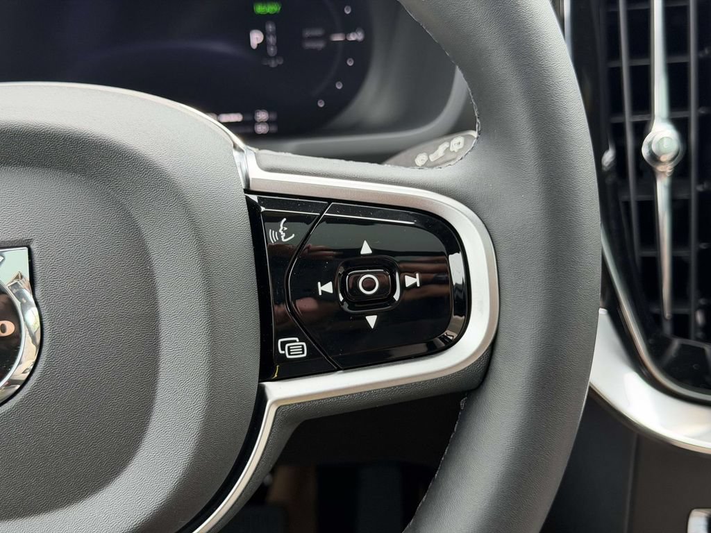 New 2026 Volvo XC90 T8 Ultra w/ Protection Package Premier AWD/4WD image 9