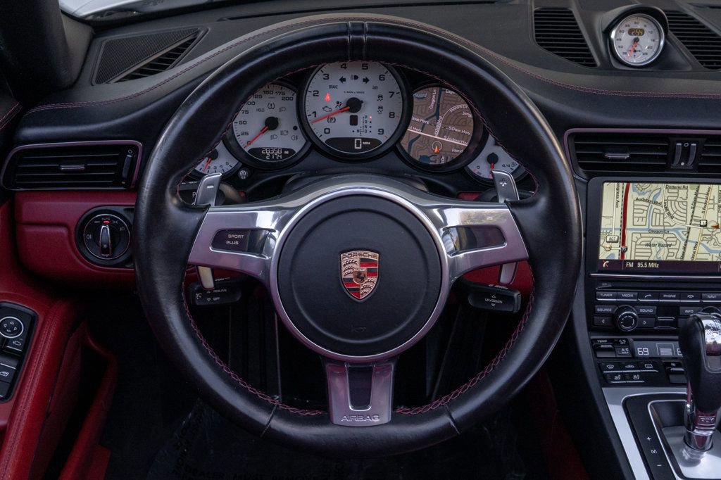 Used 2015 Porsche 911 Carrera 4S image 16