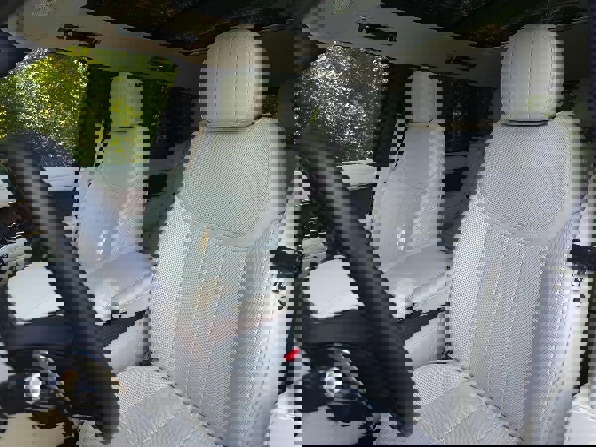 Used 2023 Land Rover Range Rover SE image 13