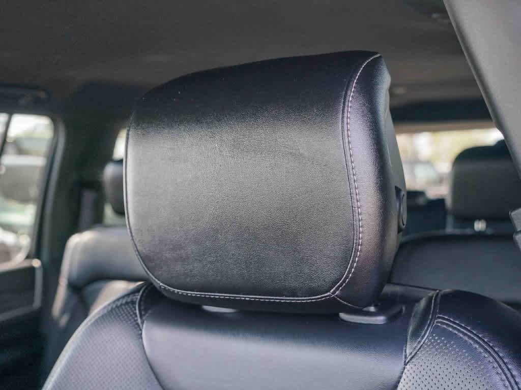 Certified 2024 Jeep Wagoneer L Series II w/ Flexible Seating Group AWD/4WD image 23