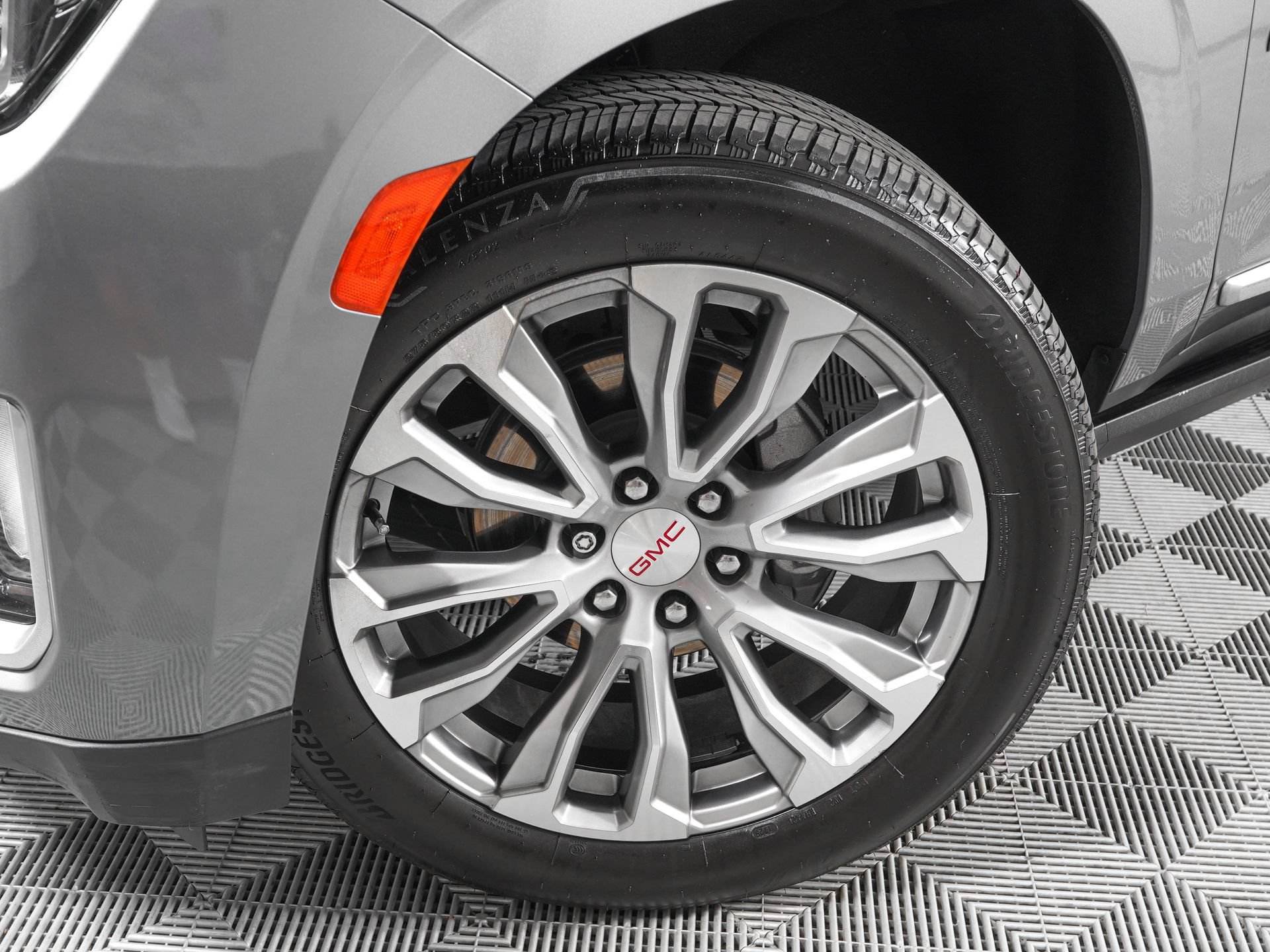 Used 2022 GMC Yukon Denali RWD image 33