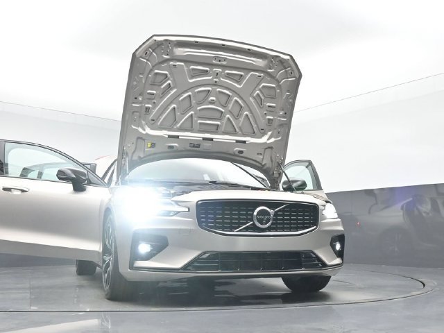 Used 2024 Volvo S60 B5 Plus w/ Climate Package FWD image 53