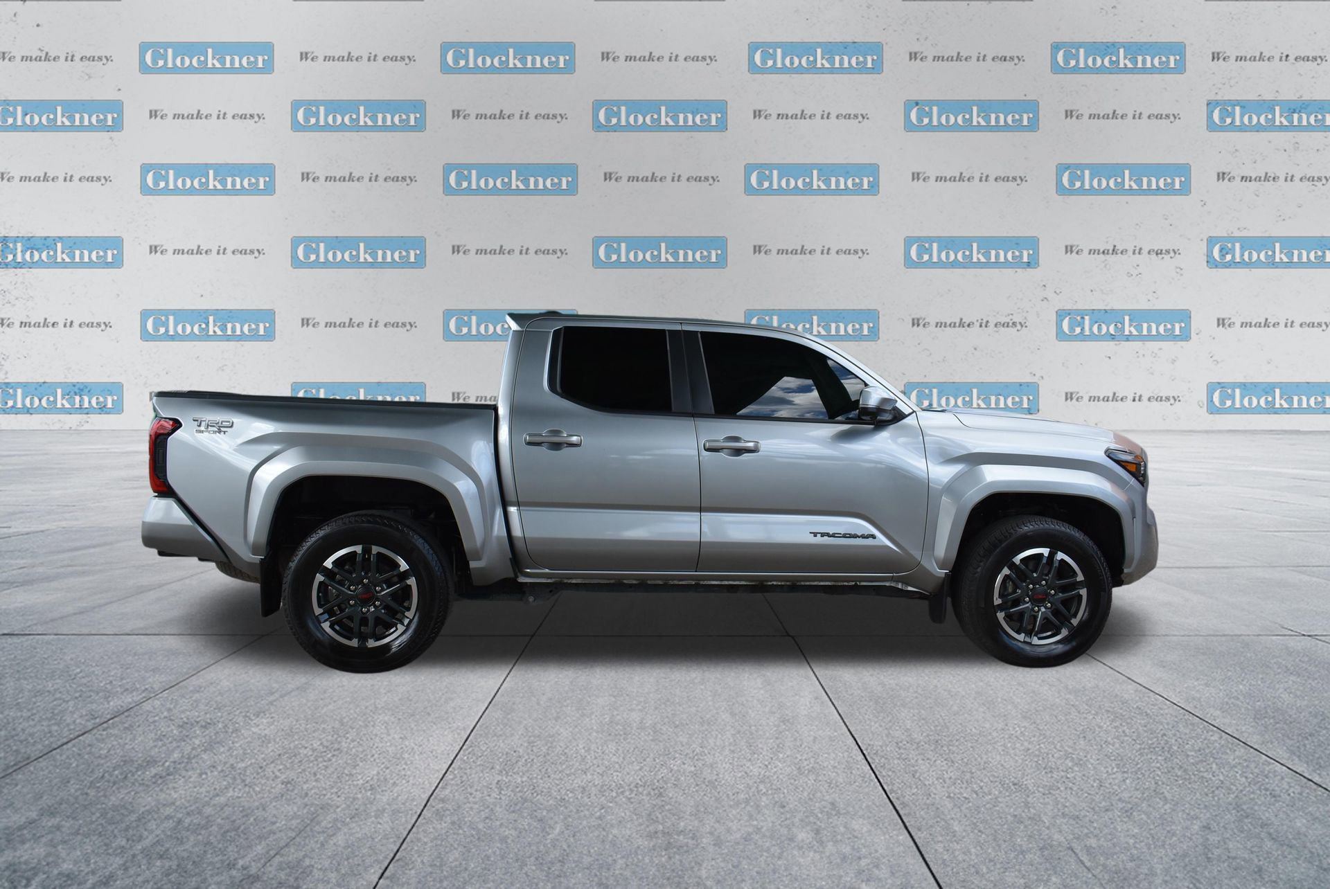 Used 2024 Toyota Tacoma TRD Sport w/ TRD Sport Premium Package AWD/4WD image 4