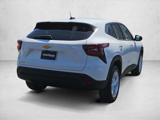 New 2026 Chevrolet Trax LS w/ LS Convenience Package image 2