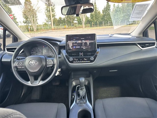 Used 2025 Toyota Corolla LE image 14