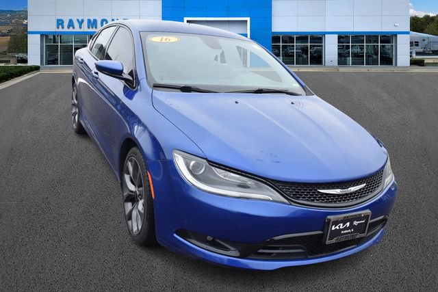 Used 2016 Chrysler 200 S image 9
