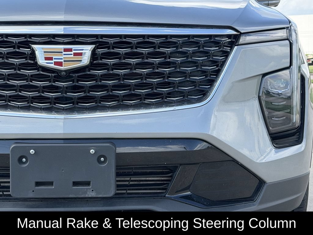 Used 2025 Cadillac XT4 Premium Luxury FWD image 4