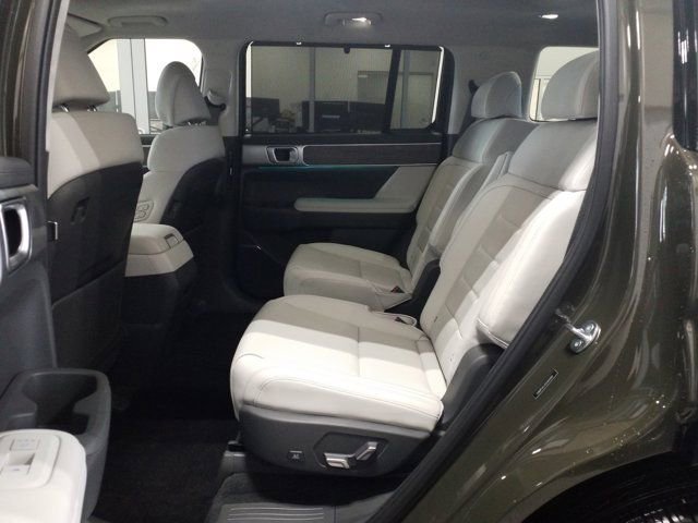 Certified 2025 Hyundai Santa Fe Calligraphy FWD image 13