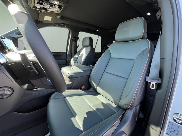 New 2026 GMC Yukon AT4 AWD/4WD image 12