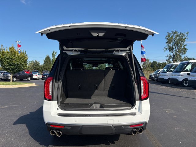Used 2024 GMC Yukon Denali AWD/4WD image 17