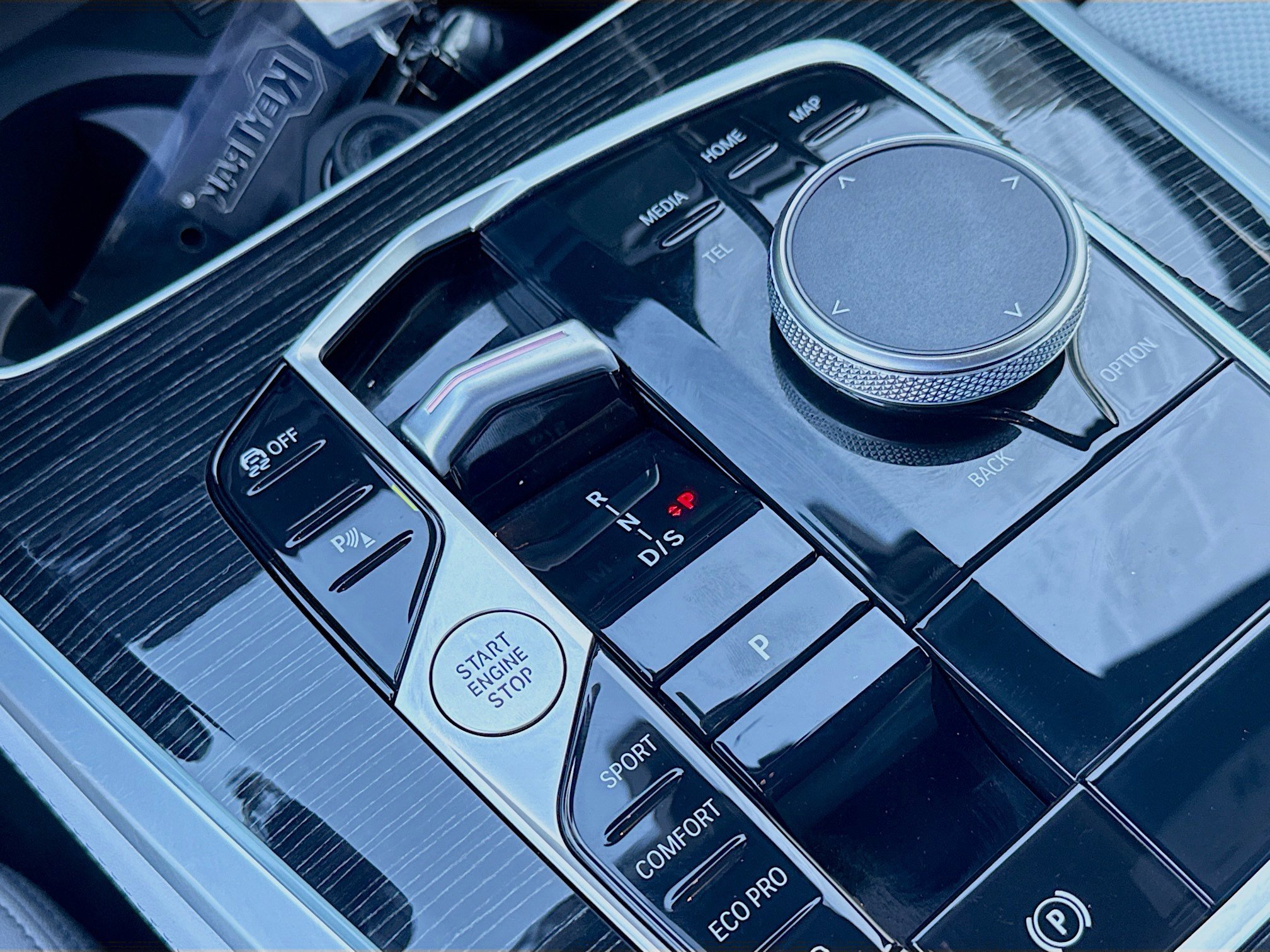 Used 2025 BMW X5 M60i w/ Climate Comfort Package image 16