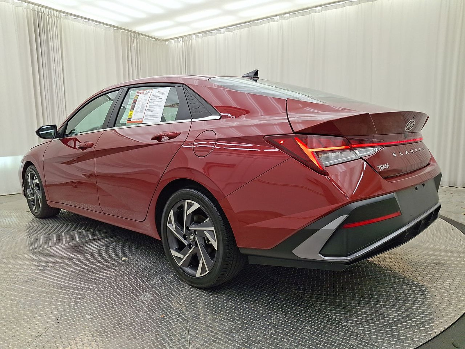 Used 2024 Hyundai Elantra SEL w/ Convenience Package FWD image 25