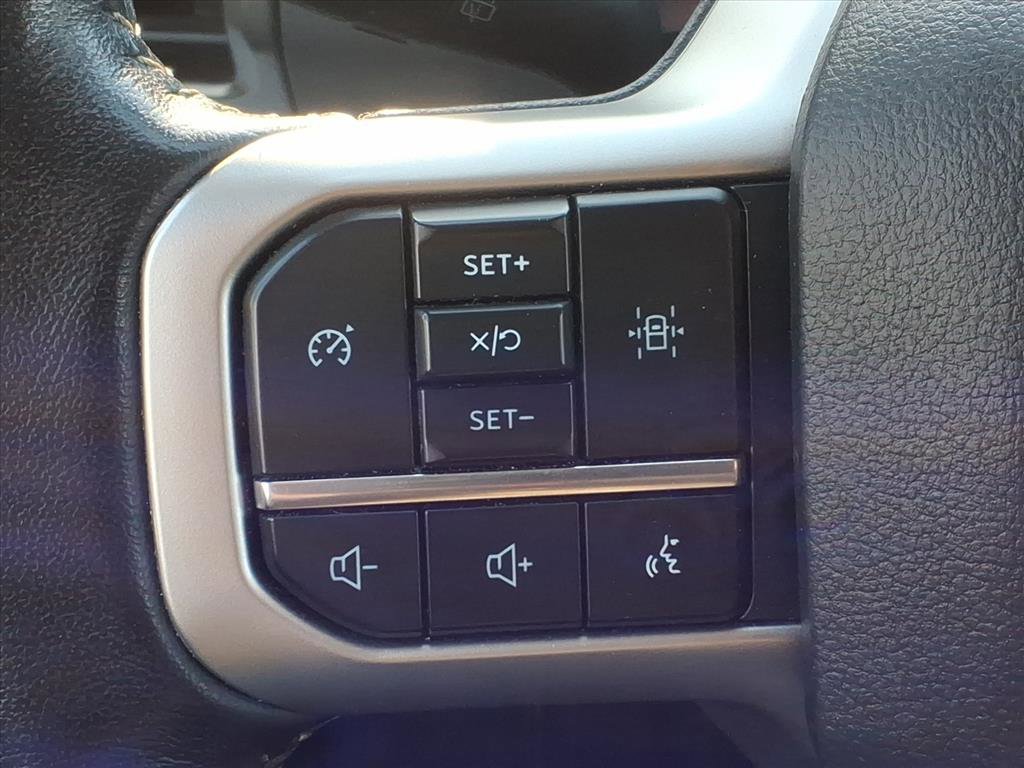 Used 2024 Ford Expedition XLT image 19