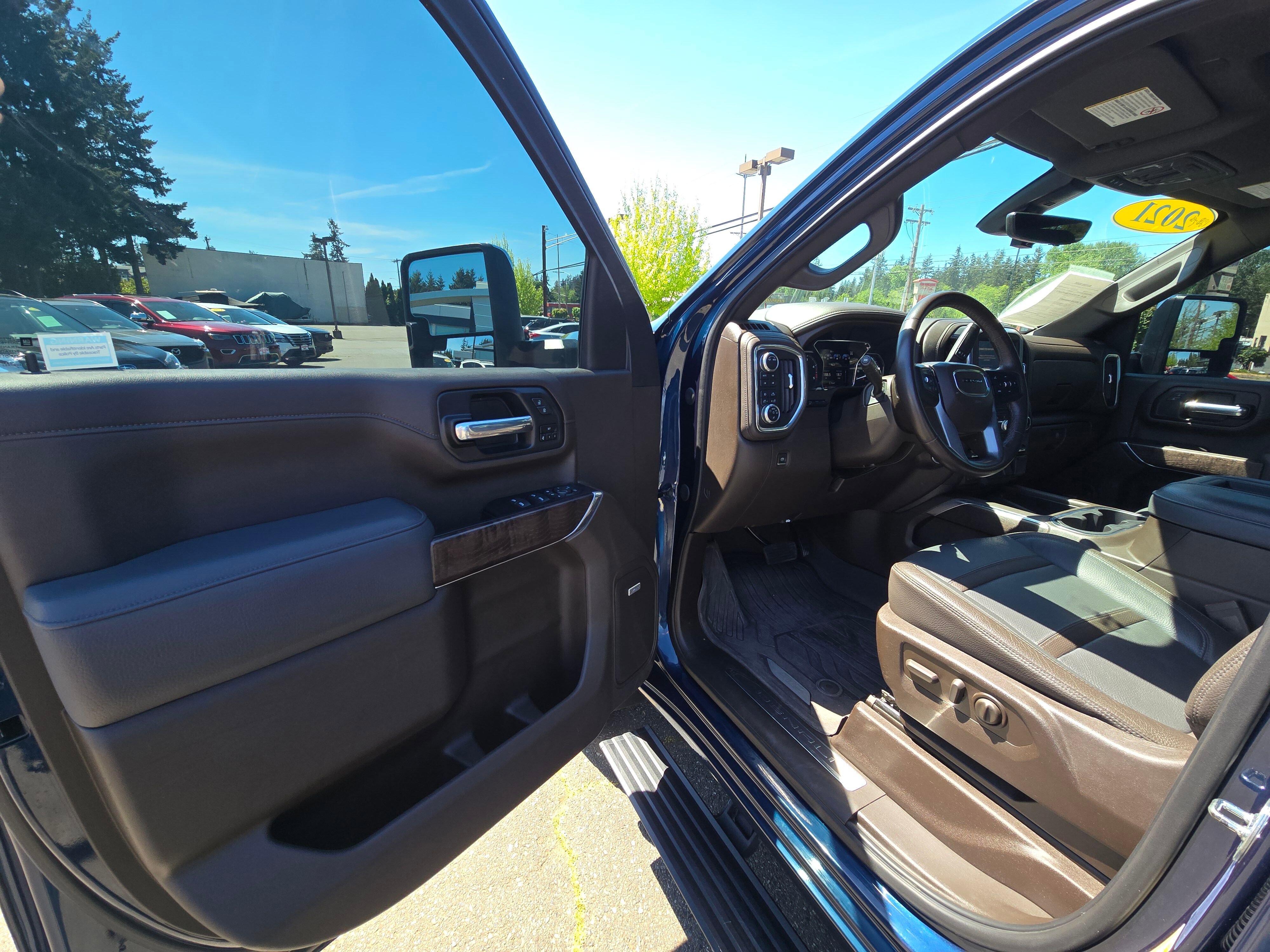 Used 2021 GMC Sierra 2500 Denali w/ Denali Ultimate Package AWD/4WD image 20