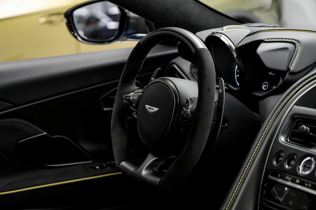 Used 2022 Aston Martin DBS Superleggera RWD image 14
