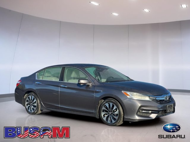Used 2017 Honda Accord Touring image 1