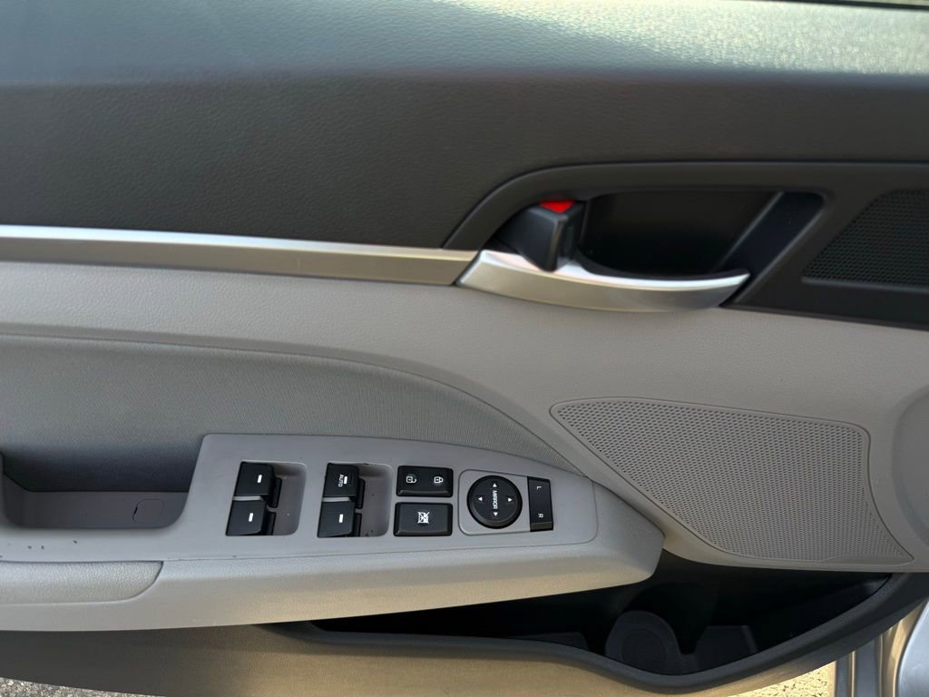 Used 2020 Hyundai Elantra Value Edition image 19