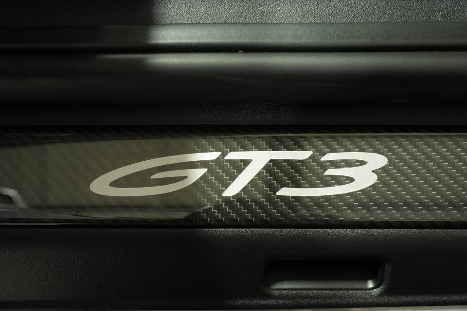 Used 2022 Porsche 911 GT3 image 35