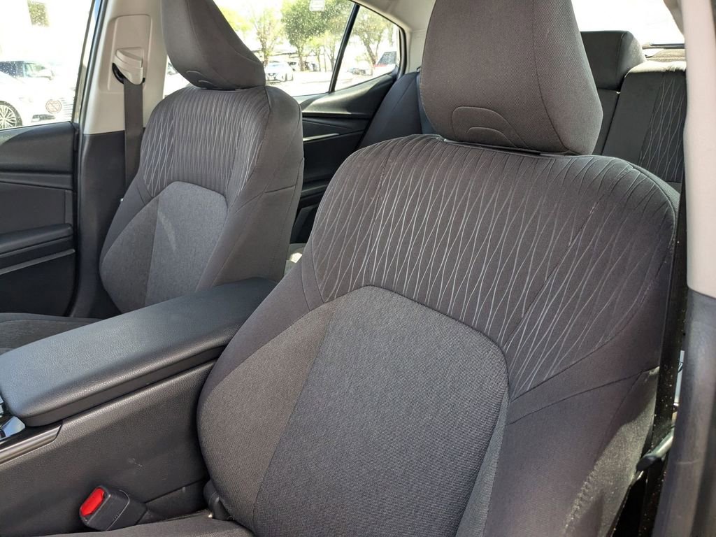 Used 2025 Toyota Camry LE image 14