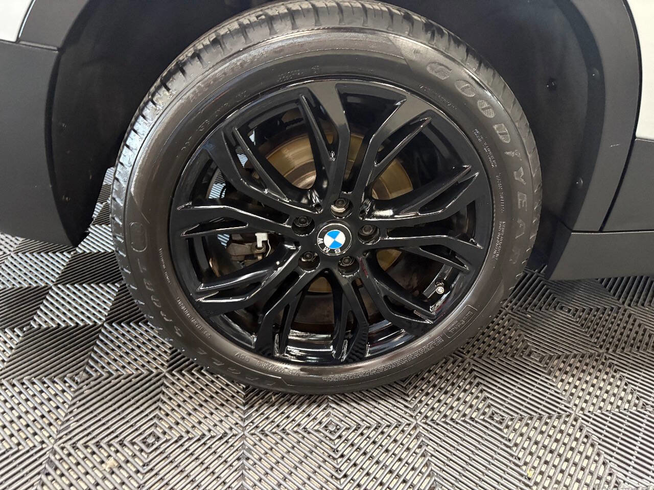 Used 2018 BMW X2 sDrive28i w/ Convenience Package image 14