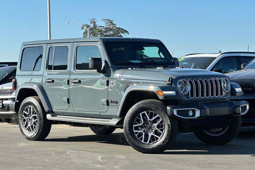 New 2026 Jeep Wrangler Unlimited Sahara AWD/4WD image 2