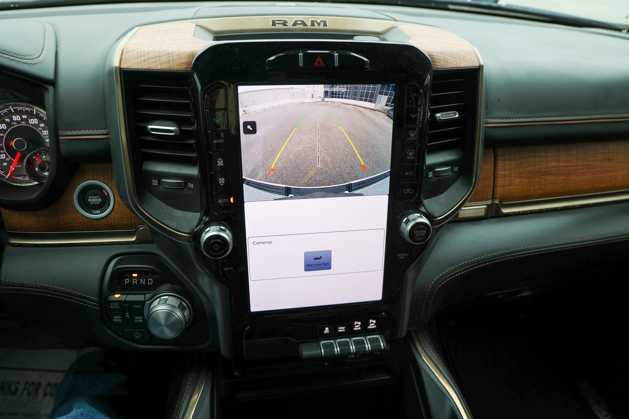Used 2022 RAM 1500 Limited w/ Body Color Bumper Group AWD/4WD image 27