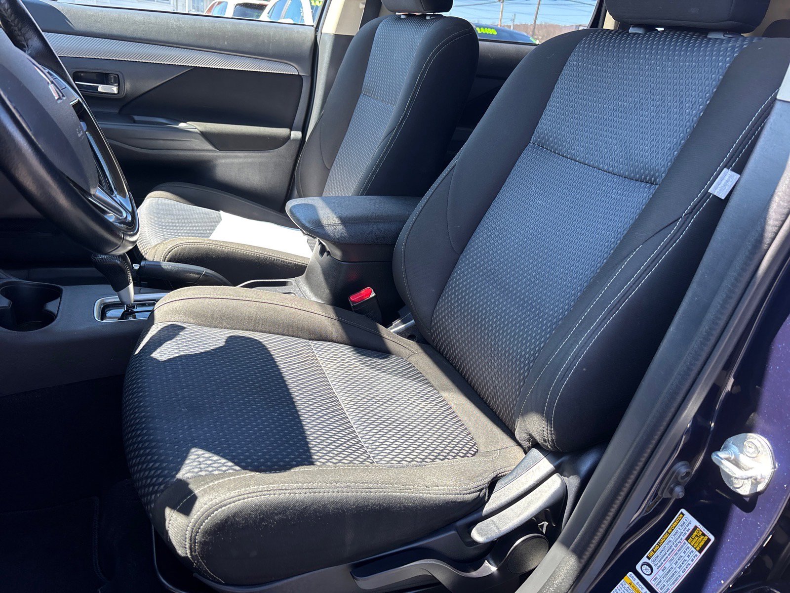 Used 2016 Mitsubishi Outlander SE AWD/4WD image 11