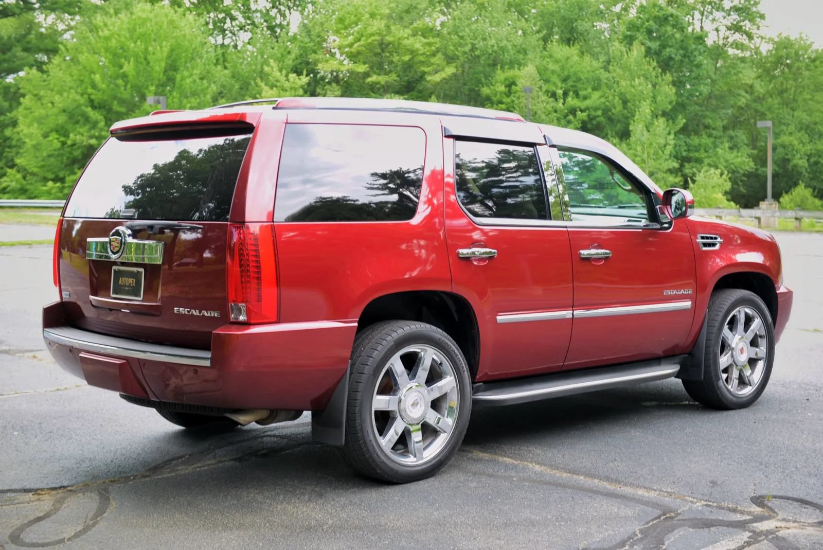 Used 2010 Cadillac Escalade Luxury AWD/4WD image 41