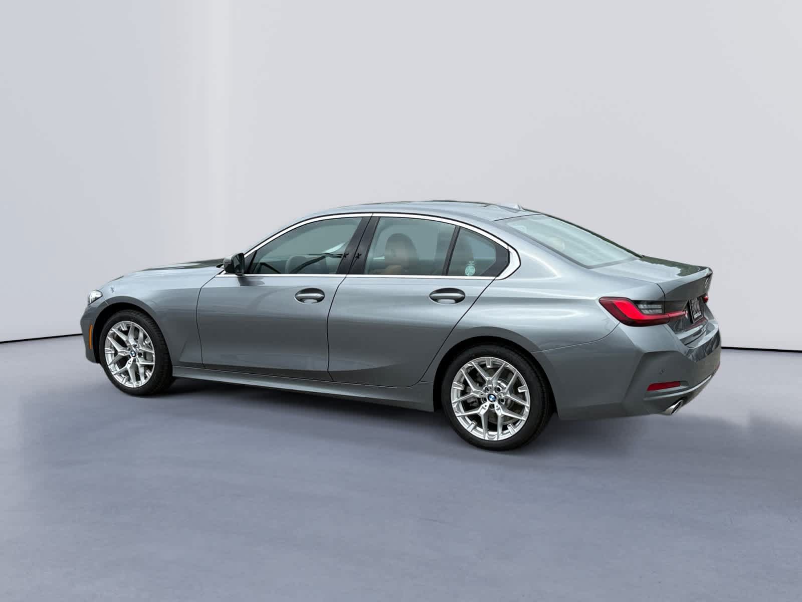 New 2026 BMW 330i Sedan w/ Convenience Package RWD image 5