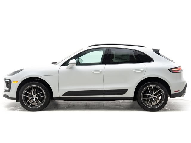 Certified 2026 Porsche Macan AWD/4WD image 2
