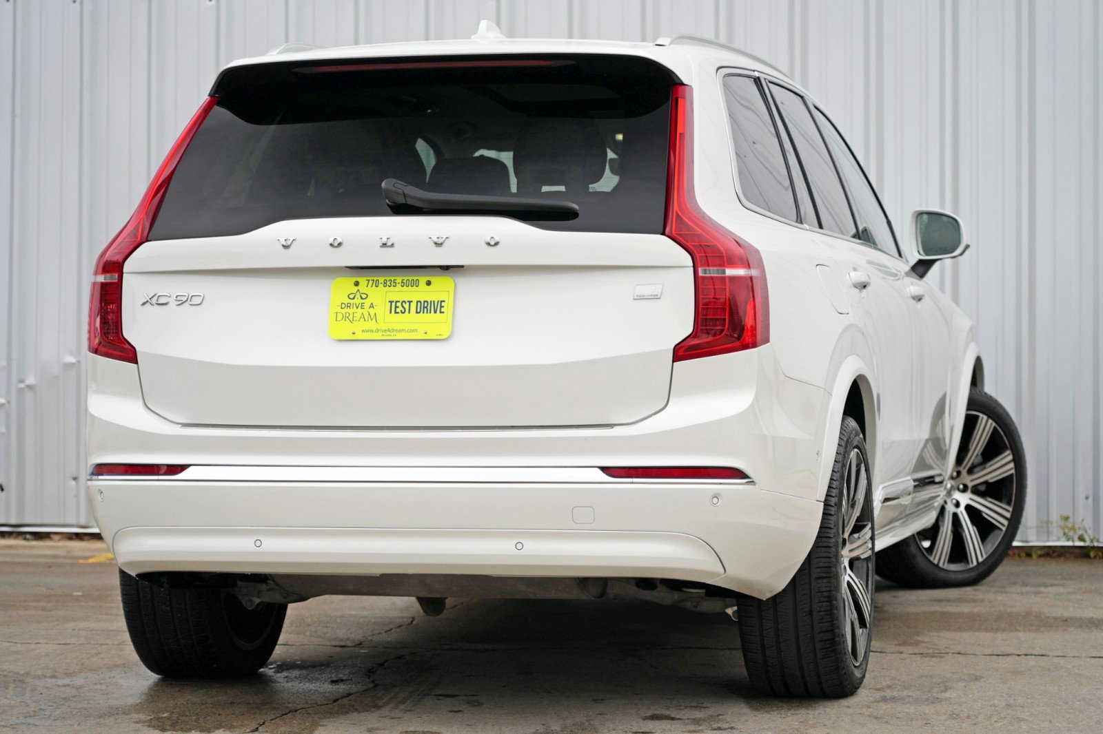 Used 2024 Volvo XC90 T8 Plus w/ Protection Package Premier image 5