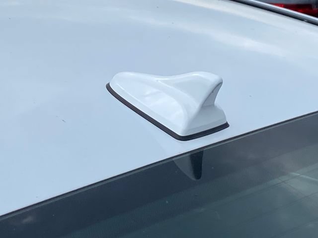 Used 2018 Hyundai Sonata SEL w/ Tech Package 02 FWD image 4